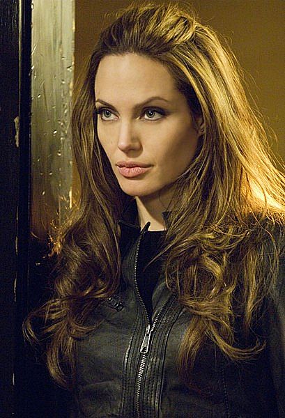 Angelina Jolie Half Ponytail Hairstyle Careforhair Co Uk
