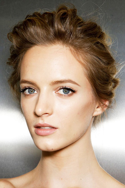 Daria Strokous Messy Curly Updo Hairstyle Careforhair Co Uk