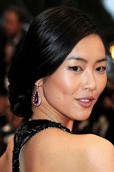 Liu Wen Sleek Updo Hairstyle Careforhair Co Uk Careforhair Co Uk