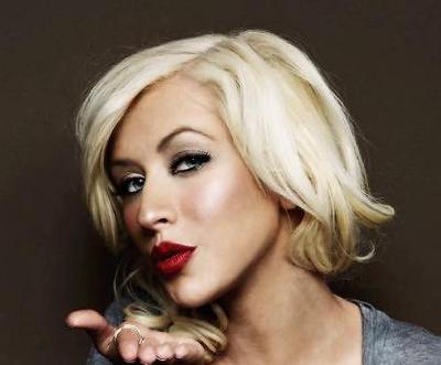 Christina Aguilera Fine Blonde Hair In Short Wavy Bob Hairstyle