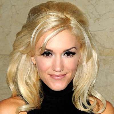 Gwen Stefani Blonde Straight Hair In Voluminous Hairstyle With