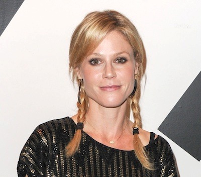 Julie Bowen Long Blonde Hair In Casual Pigtail Braids Hairstyle