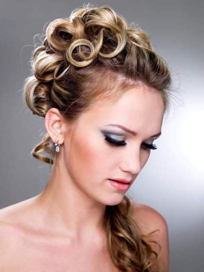 Long Blonde Hair In Curly Prom Updo Hairdo With Ponytail
