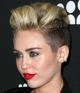 Miley Cyrus Rockstar Chic Short Hairstyle Careforhair Co Uk