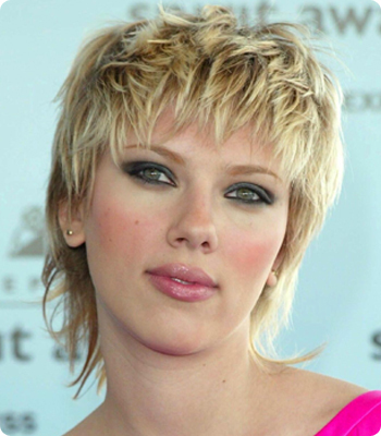 Scarlett Johansson's Blonde 80s Crop Hairstyle
